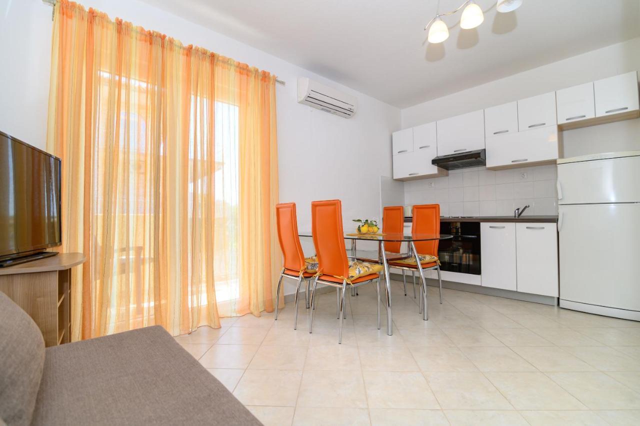 Apartments Vice Trogir Exterior photo