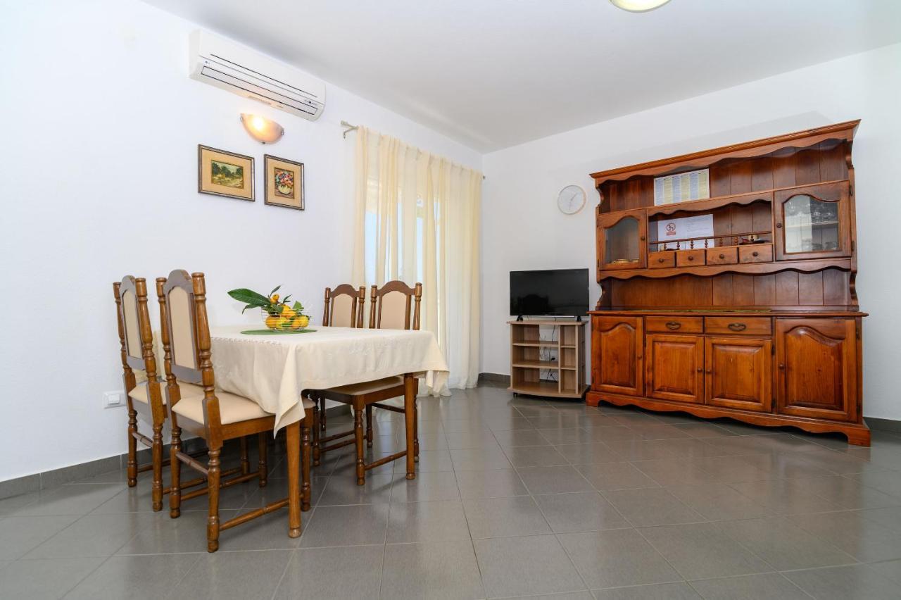 Apartments Vice Trogir Exterior photo