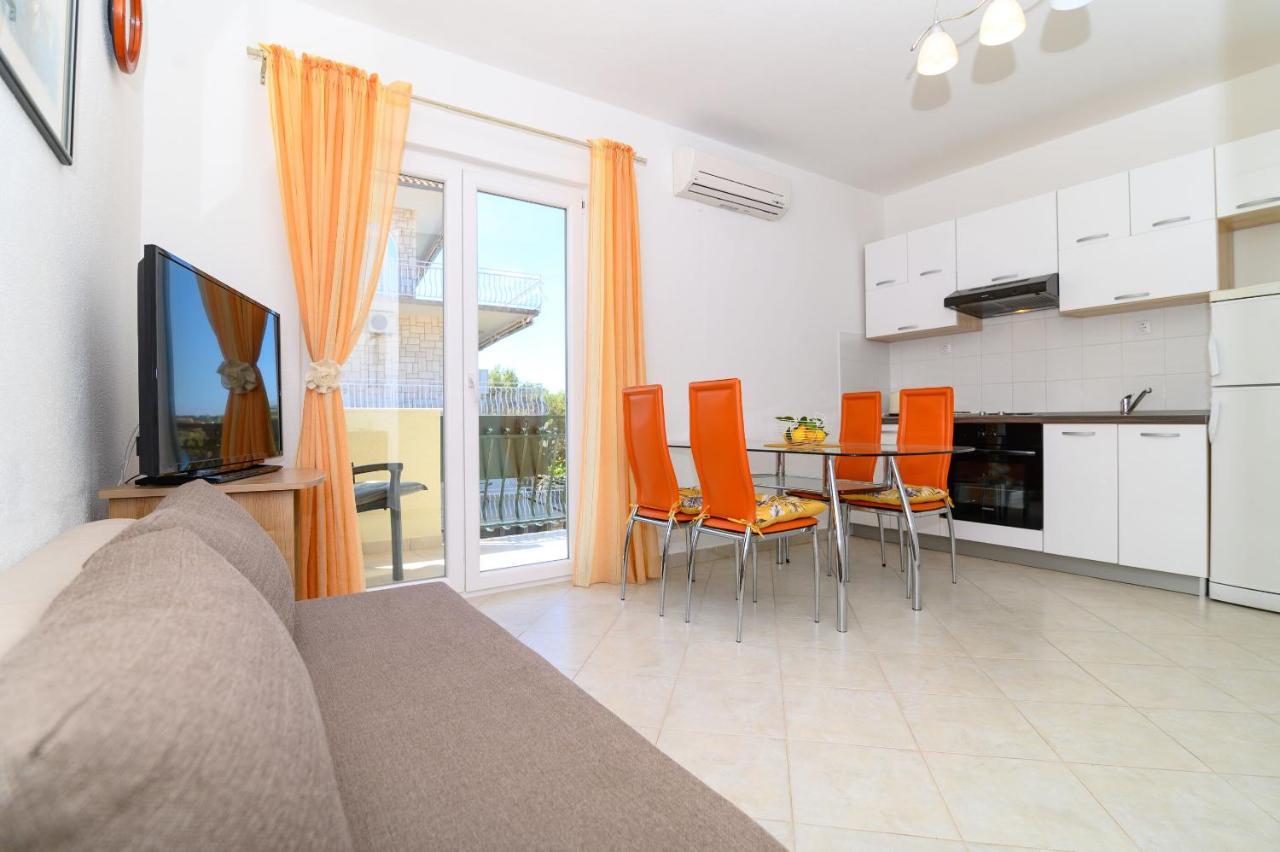 Apartments Vice Trogir Exterior photo