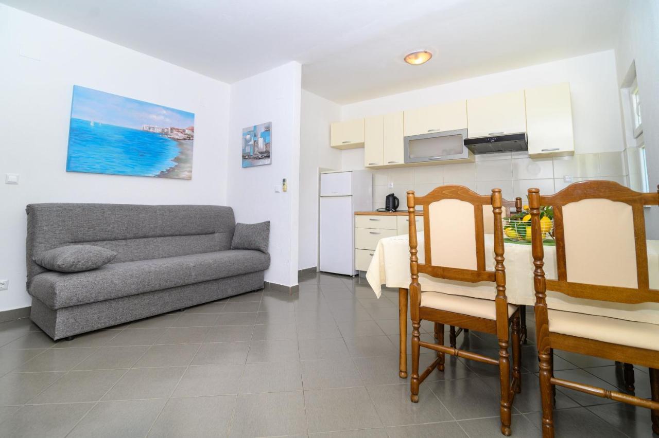 Apartments Vice Trogir Exterior photo
