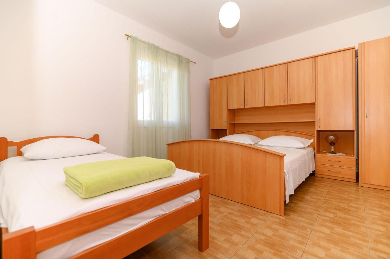 Apartments Vice Trogir Exterior photo